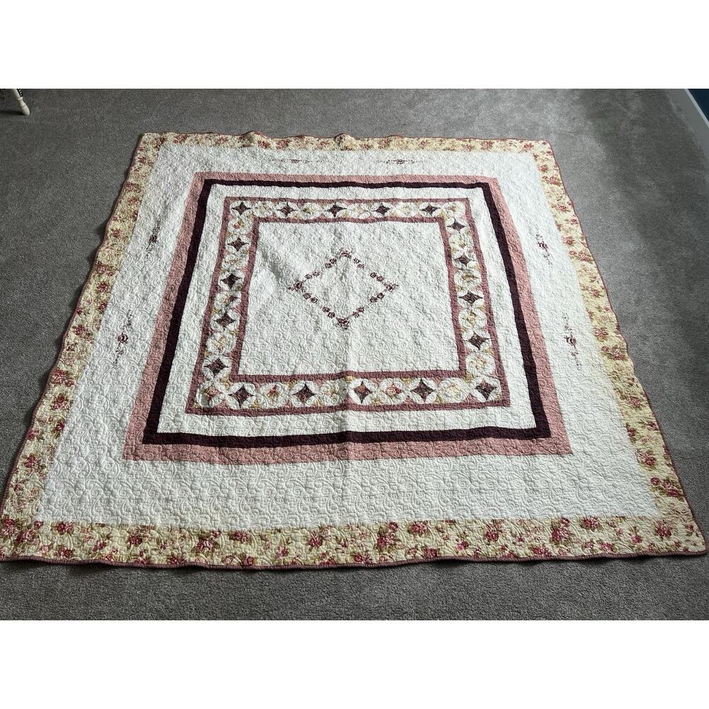 Handmade Quilted Bed Blanket Throw Floral Geometric Grannycore Cream Multicolor